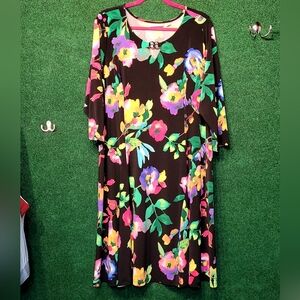 657 Susan Grover Floral Black Dress